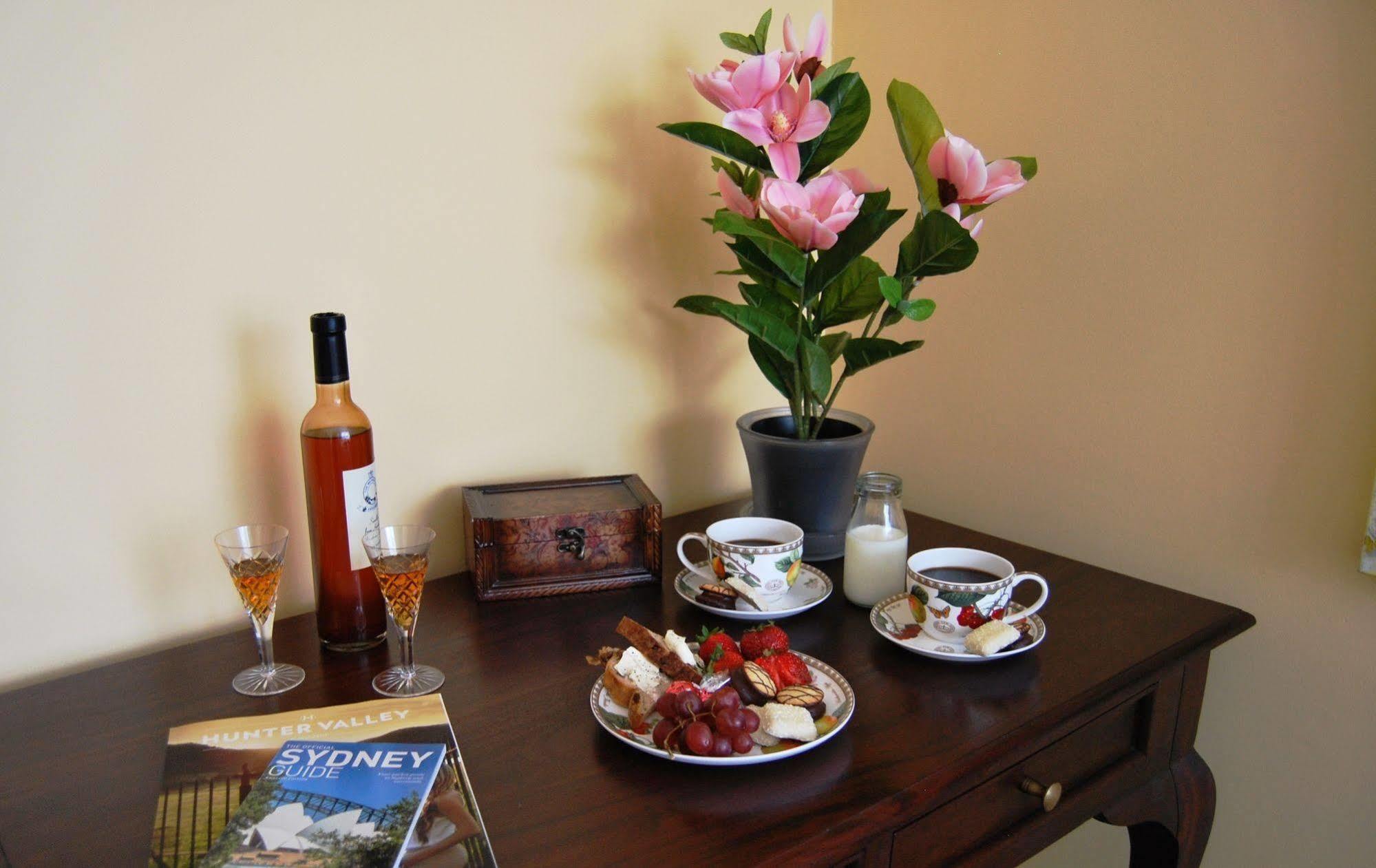 Cutmore Cottages - Meurants Manor Stanhope Gardens Ngoại thất bức ảnh